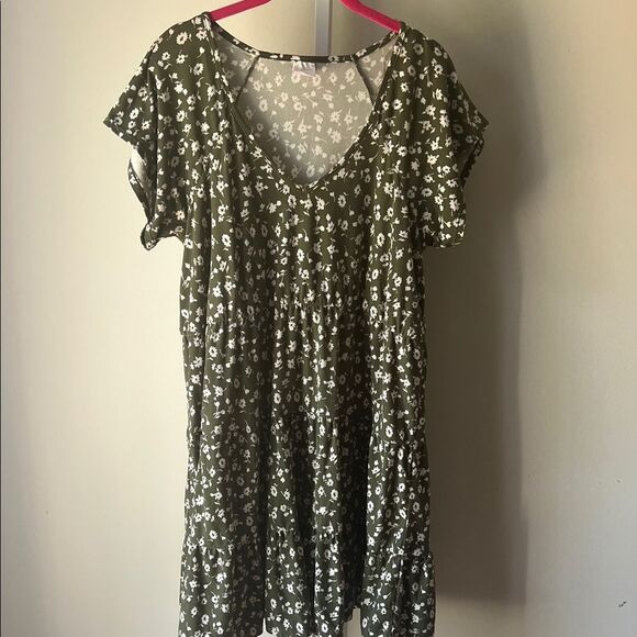 No Boundaries V-neck Floral Green Dress XL (15-17) - Picture 1 of 6